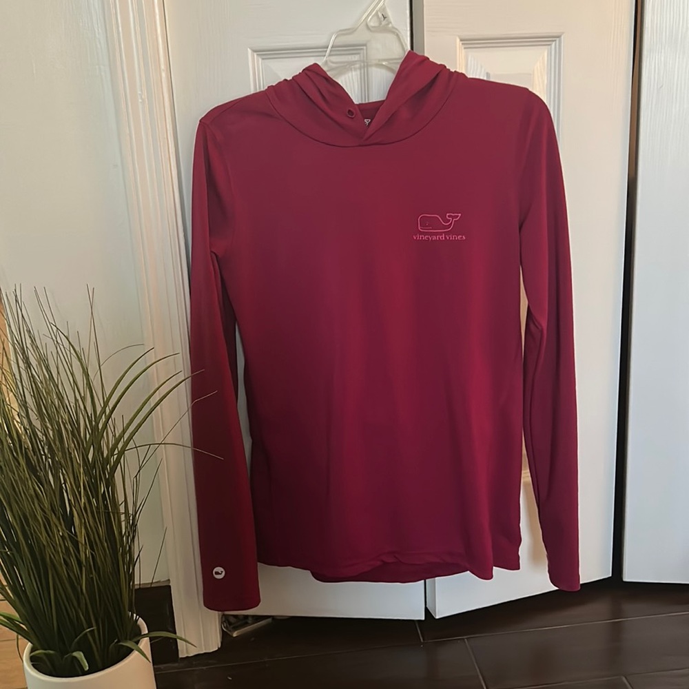 Vineyard Vines athletic long sleeve